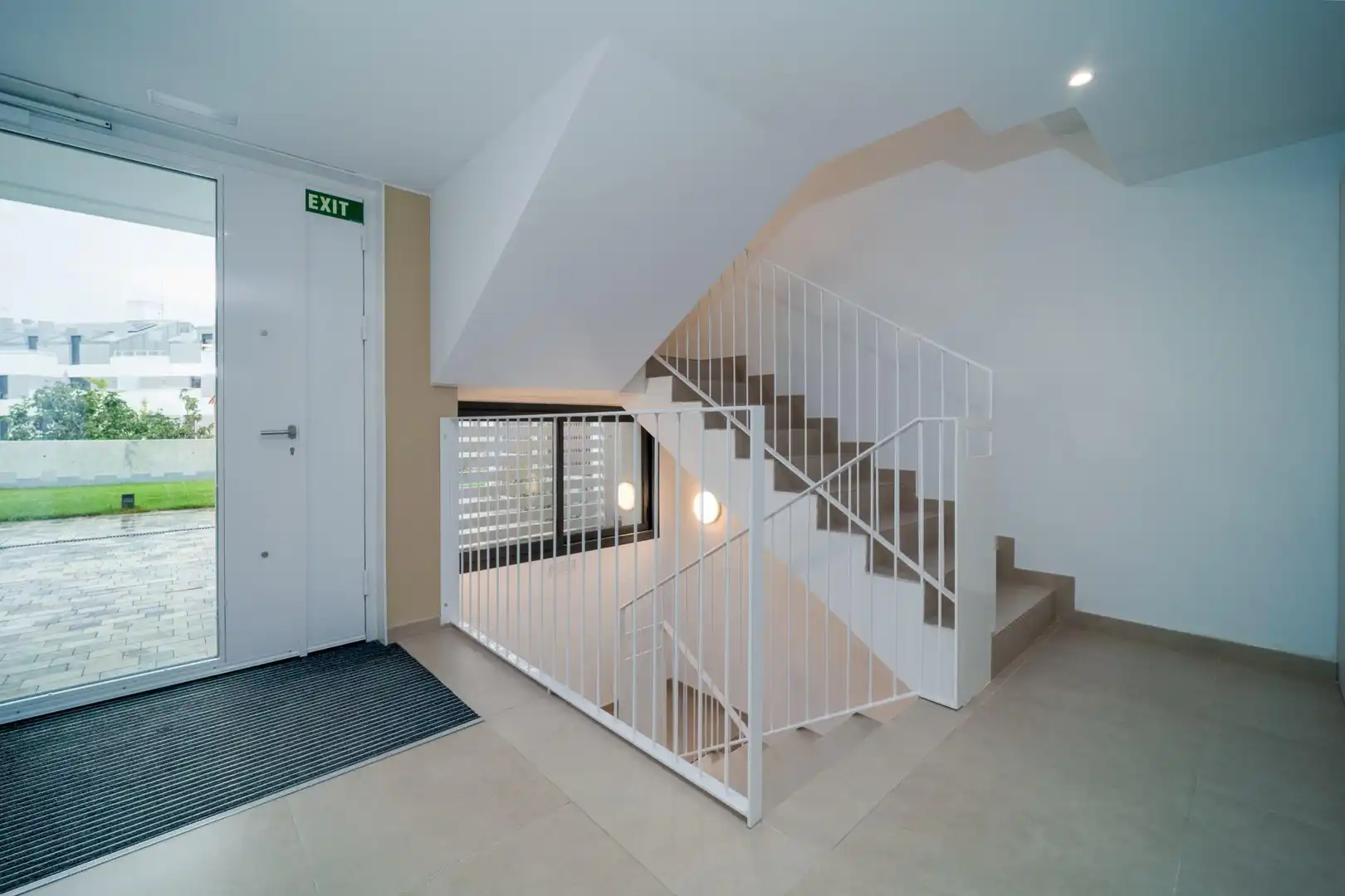 Flat with pool to rent in Cobeña, imagen 28