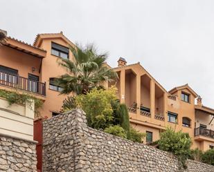 Vista exterior de Casa o xalet en venda en  Granada Capital amb Aire condicionat, Calefacció i Jardí privat