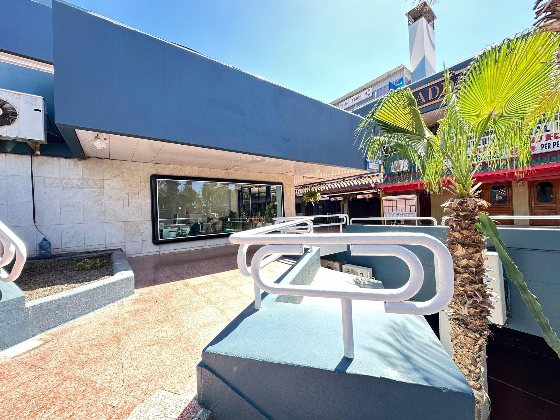 Terraza de Local en venta en San Bartolomé de Tirajana
