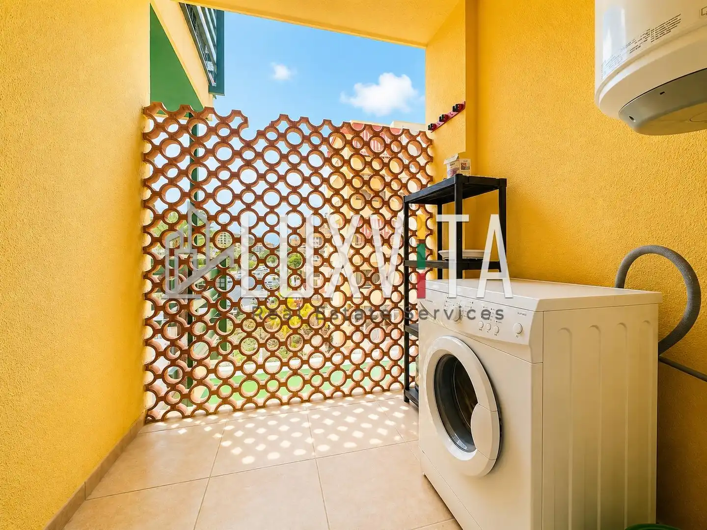 Vista exterior de Apartamento en venta en Arona con Terraza y Piscina comunitaria