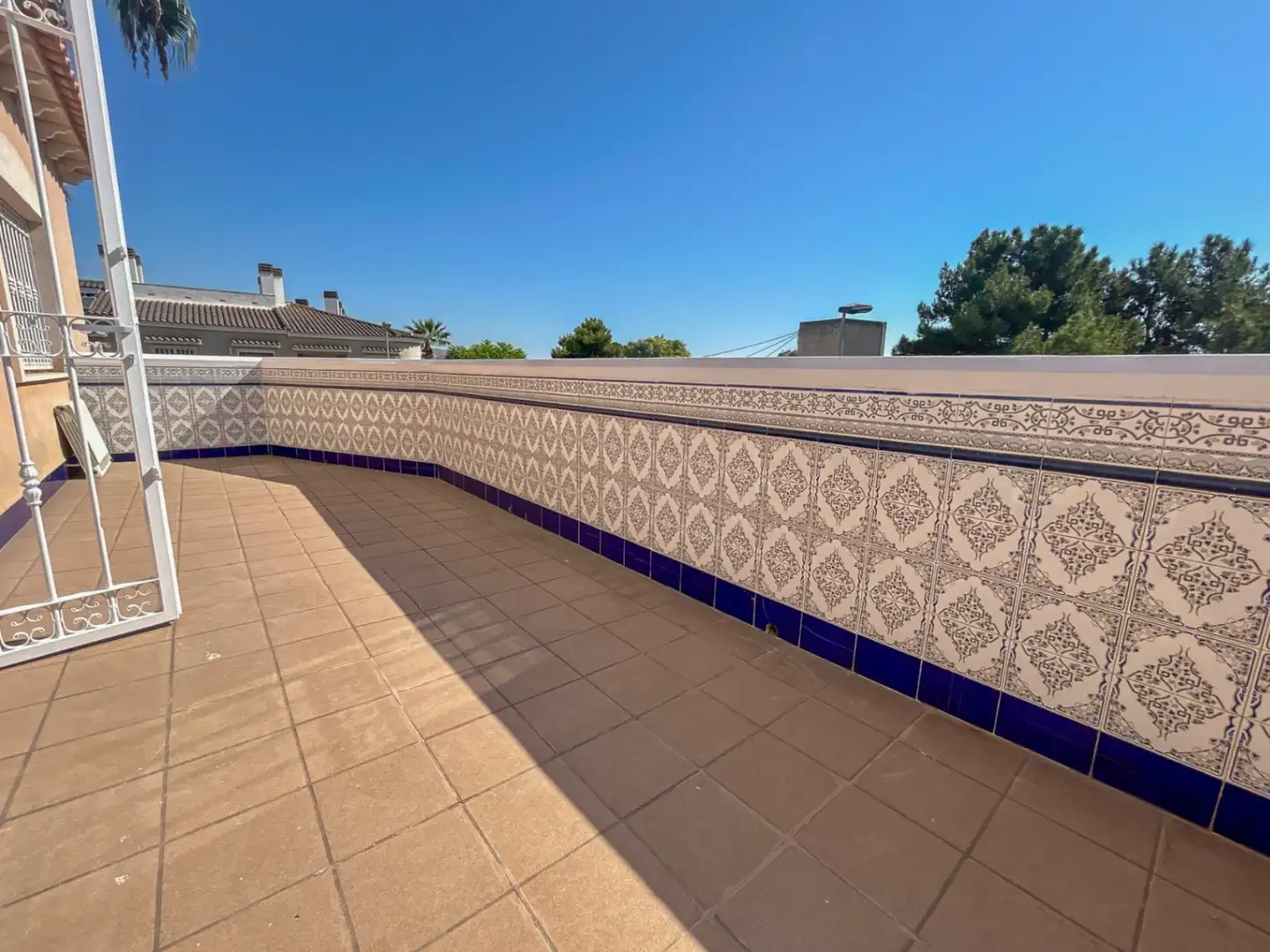 Terrassa de Casa o xalet en venda en El Campello amb Aire condicionat, Calefacció i Jardí privat