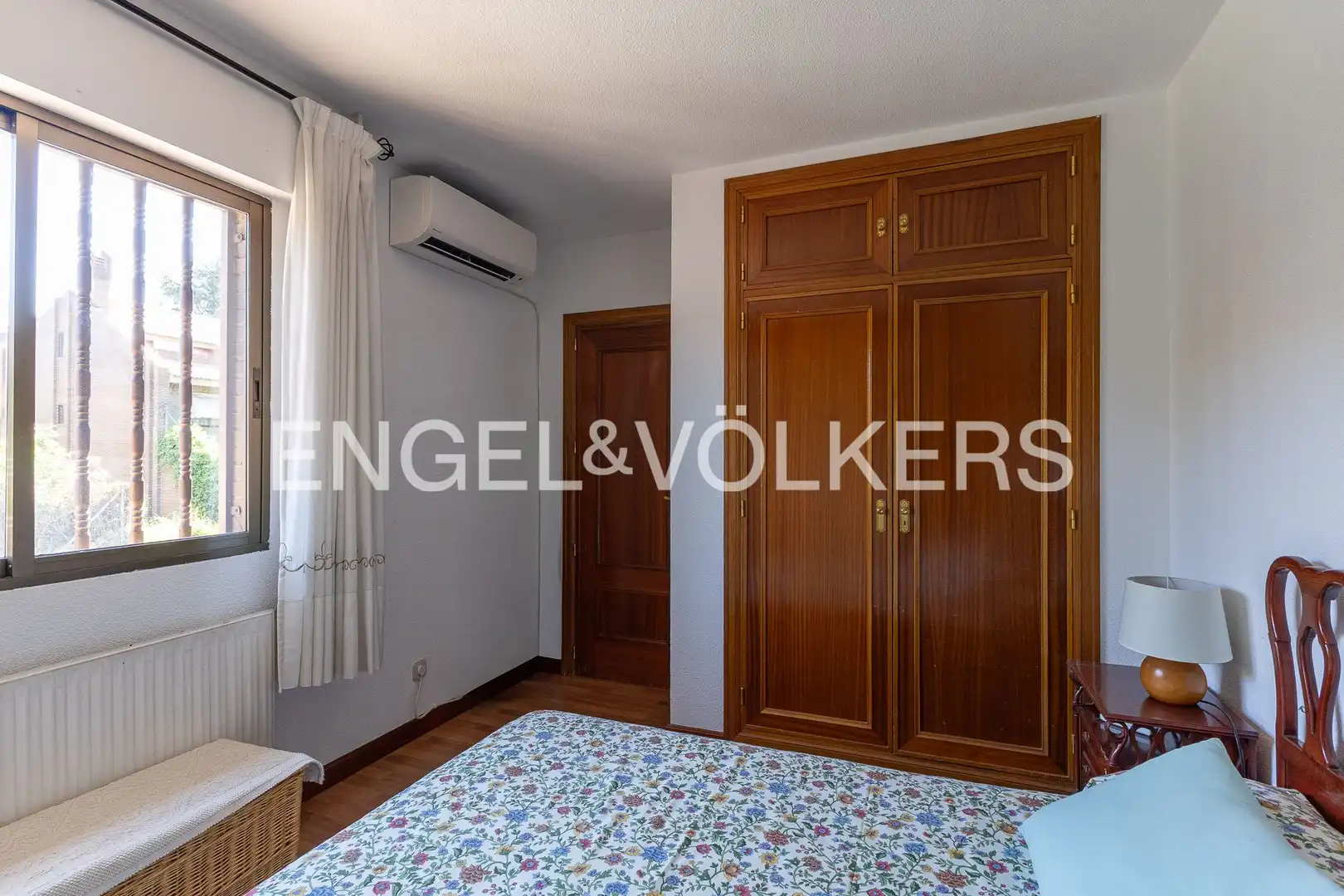 Habitación de Casa o chalet en venta en Pozuelo de Alarcón con Aire acondicionado, Calefacción y Jardín privado