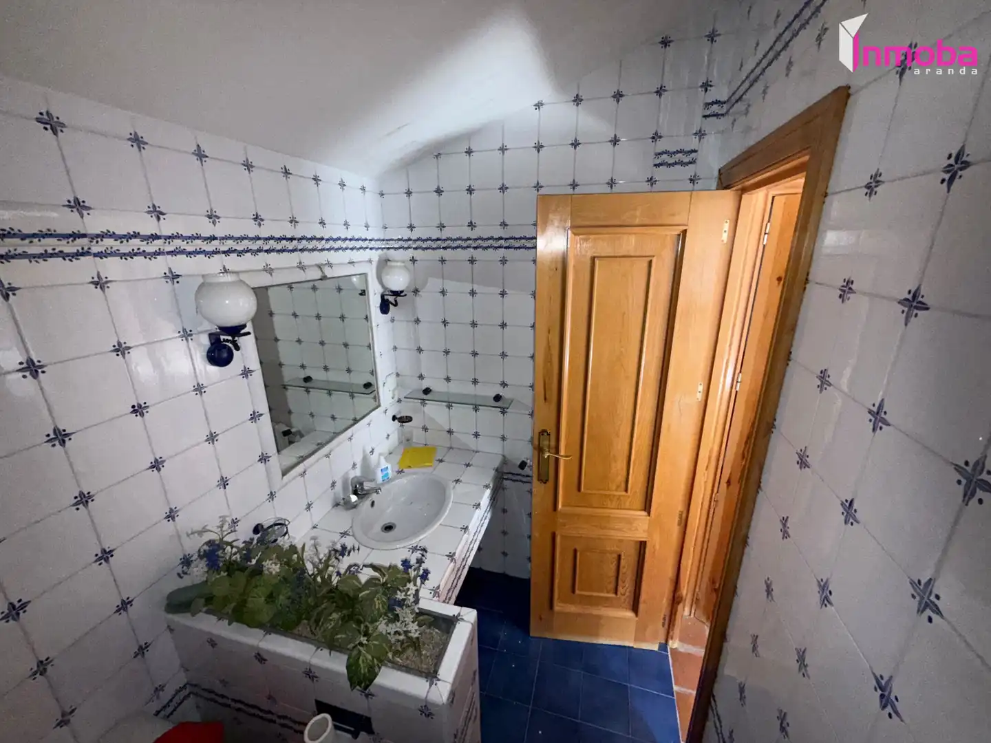 Bany de Casa o xalet en venda en Fuentespina amb Calefacció, Jardí privat i Terrassa