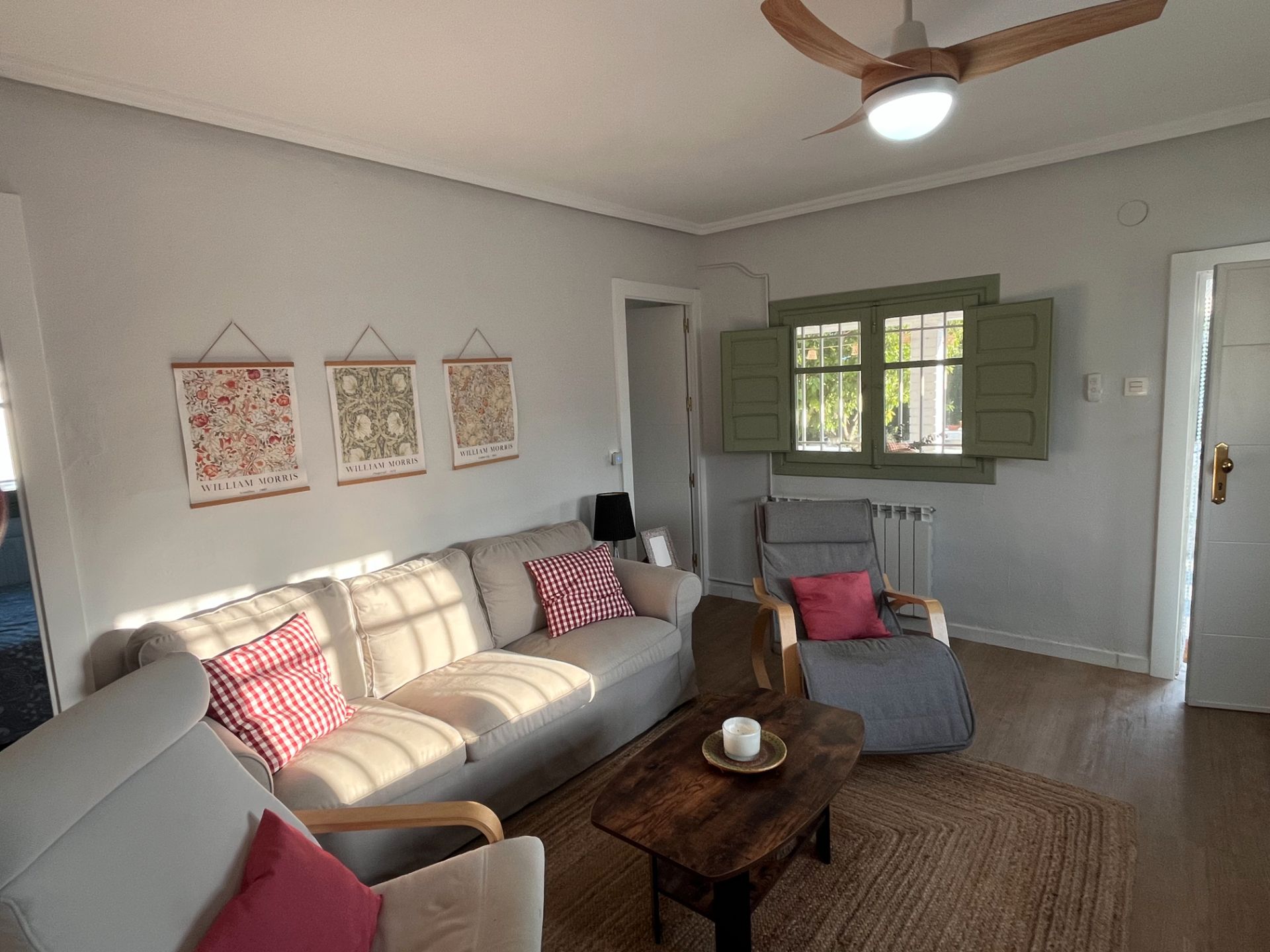 Sala d'estar de Casa o xalet en venda en Osera de Ebro amb Calefacció, Jardí privat i Terrassa