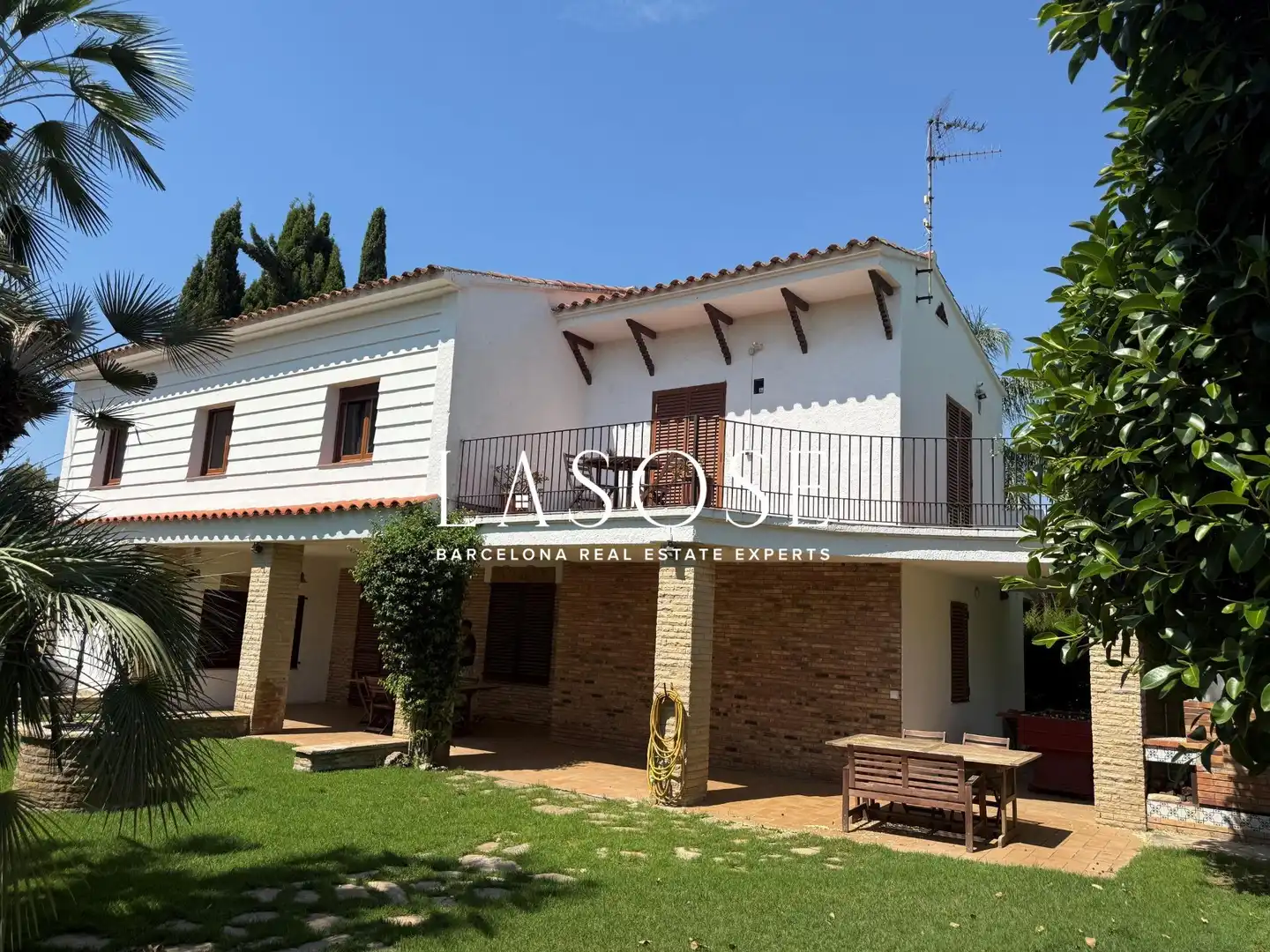 Exterior view of Houses for sale in Sitges  with Heating, Private garden and Parquet flooring