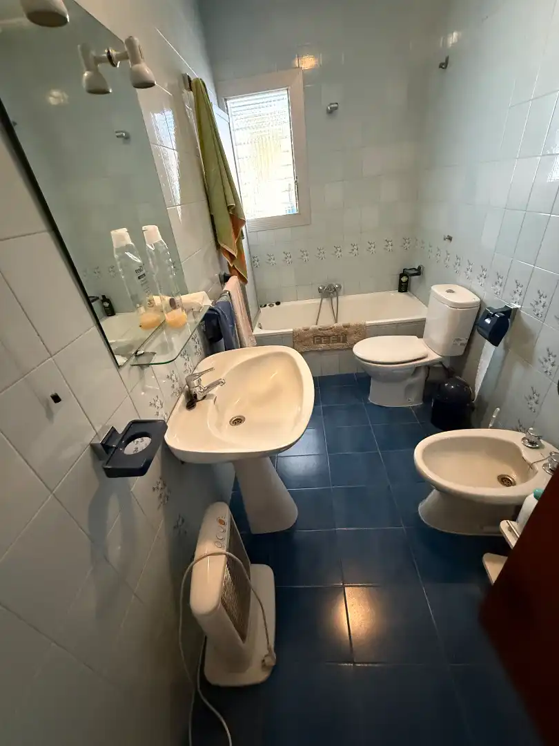 Bany de Casa o xalet en venda en Alcalá la Real amb Terrassa, Traster i Moblat