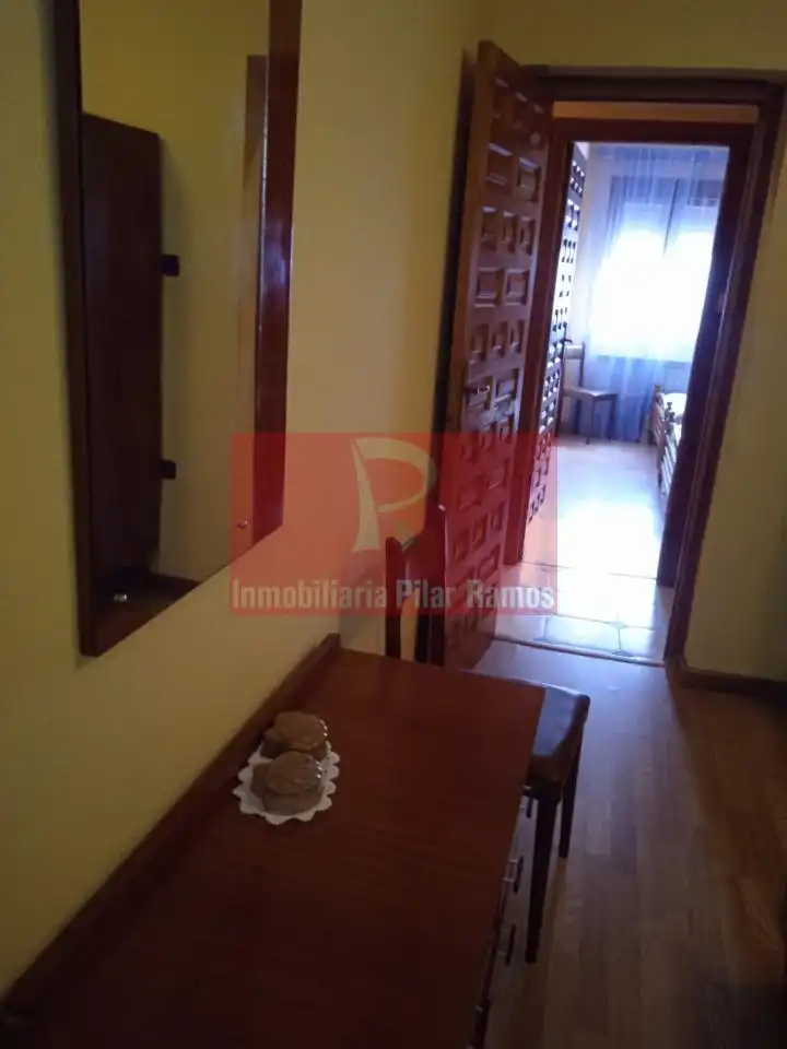 Casa o xalet en venda en Destriana amb Calefacció, Jardí privat i Parquet