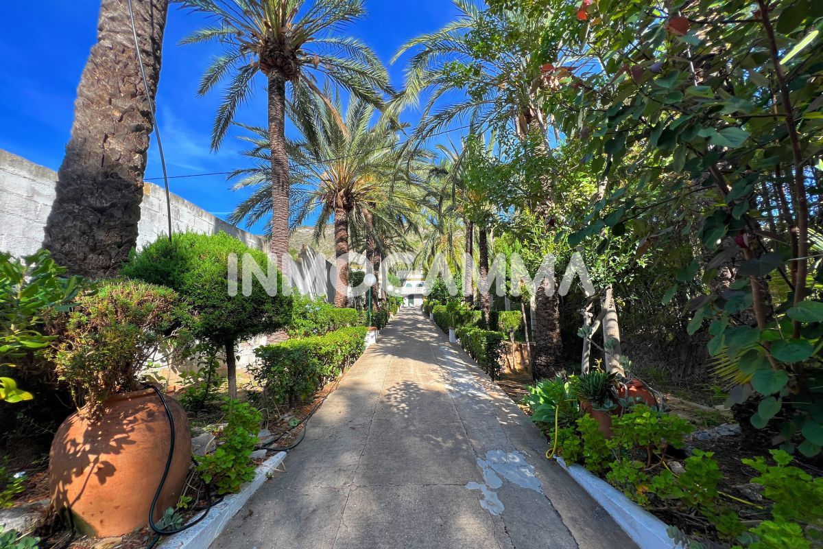 Vista exterior de Casa o xalet en venda en Cullera amb Aire condicionat, Calefacció i Jardí privat