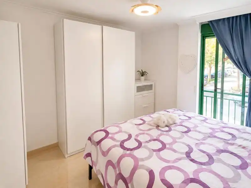 Habitación de Piso en venta en Estepona con Aire acondicionado, Calefacción y Jardín privado
