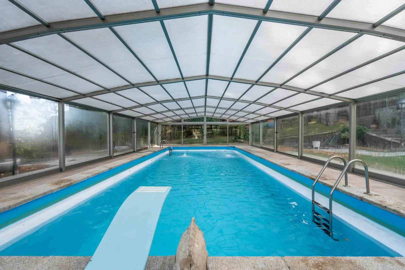 Piscina de Finca rústica en venta en Guadarrama con Aire acondicionado, Calefacción y Jardín privado