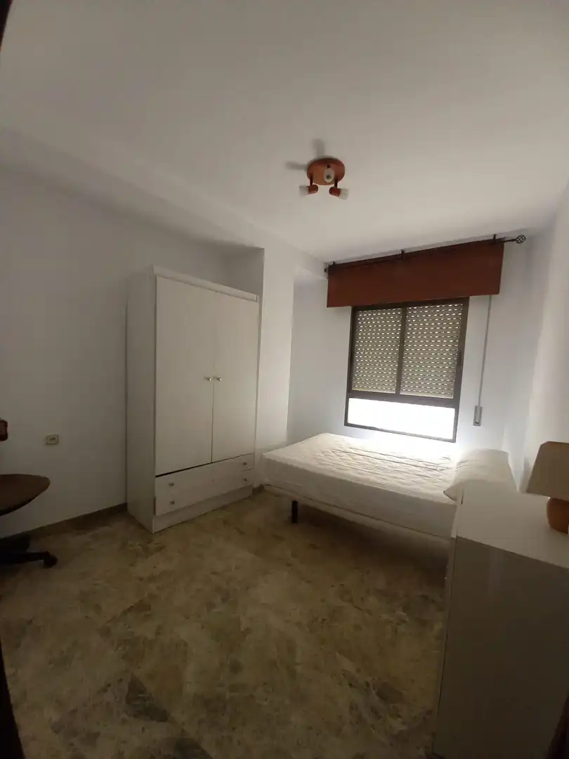 Bedroom of Flat for sale in Córdoba  with Air Conditioner and Storage room