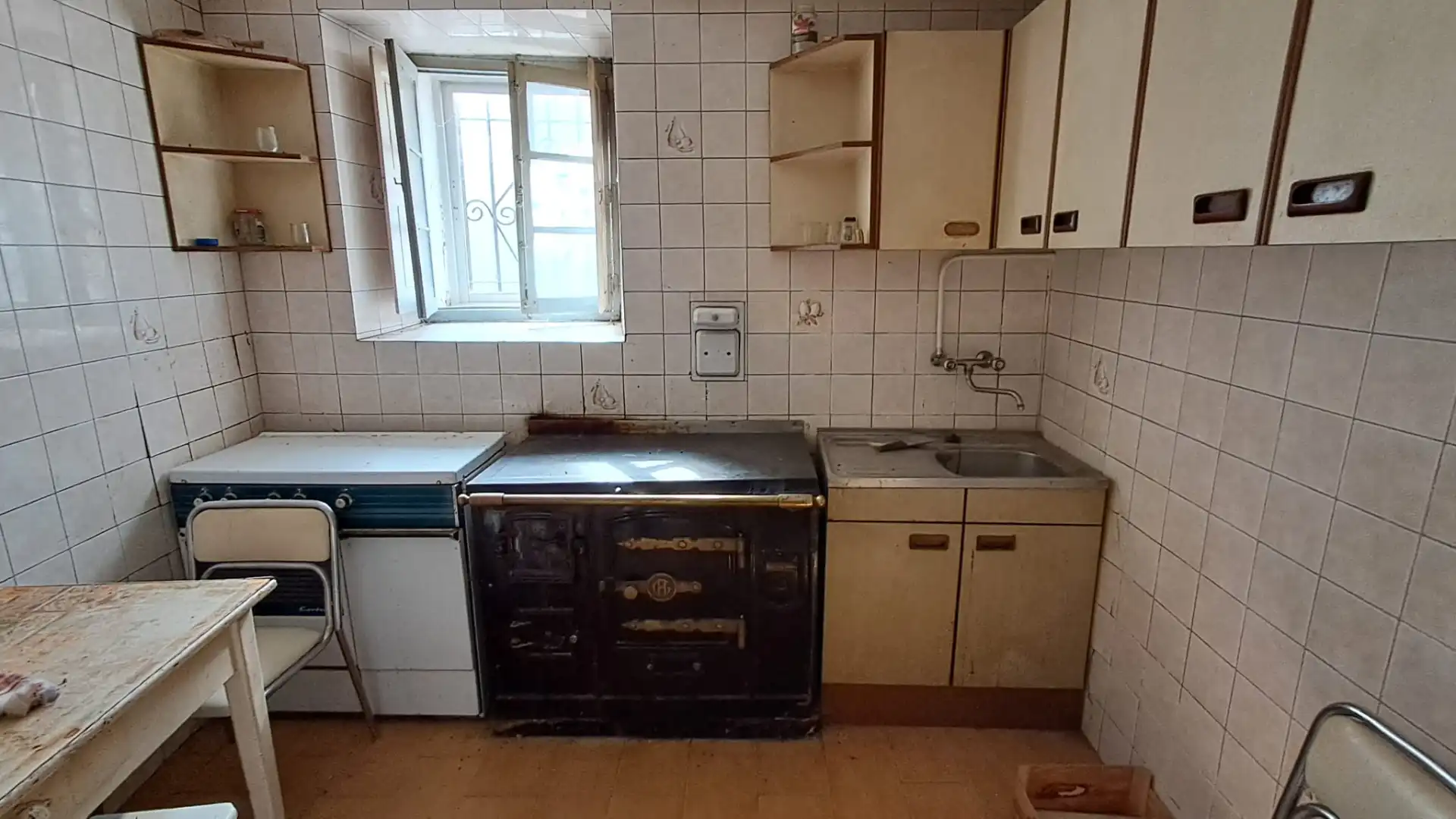 Küche von Country house zum Verkauf in Basconcillos del Tozo