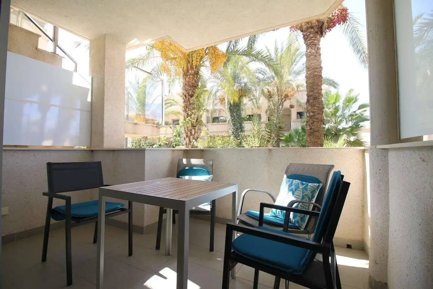 Terraza de Piso en venta en Cuevas del Almanzora con Aire acondicionado, Terraza y Piscina