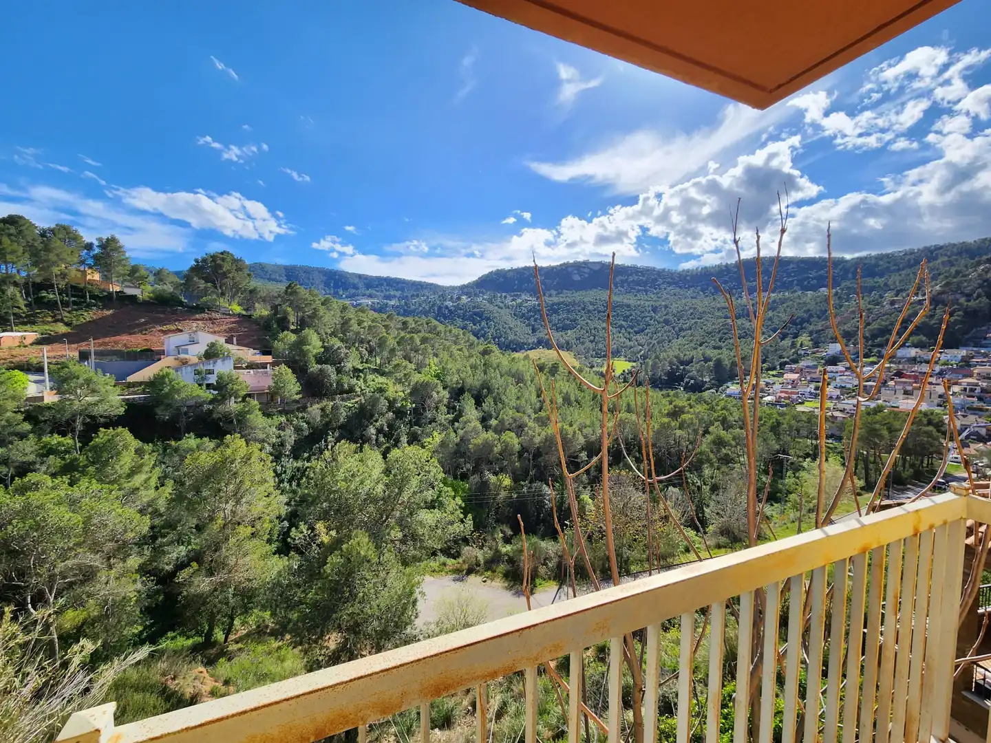 Casa adosada en venta en Avinguda dels Païssos Catalans, Vallirana