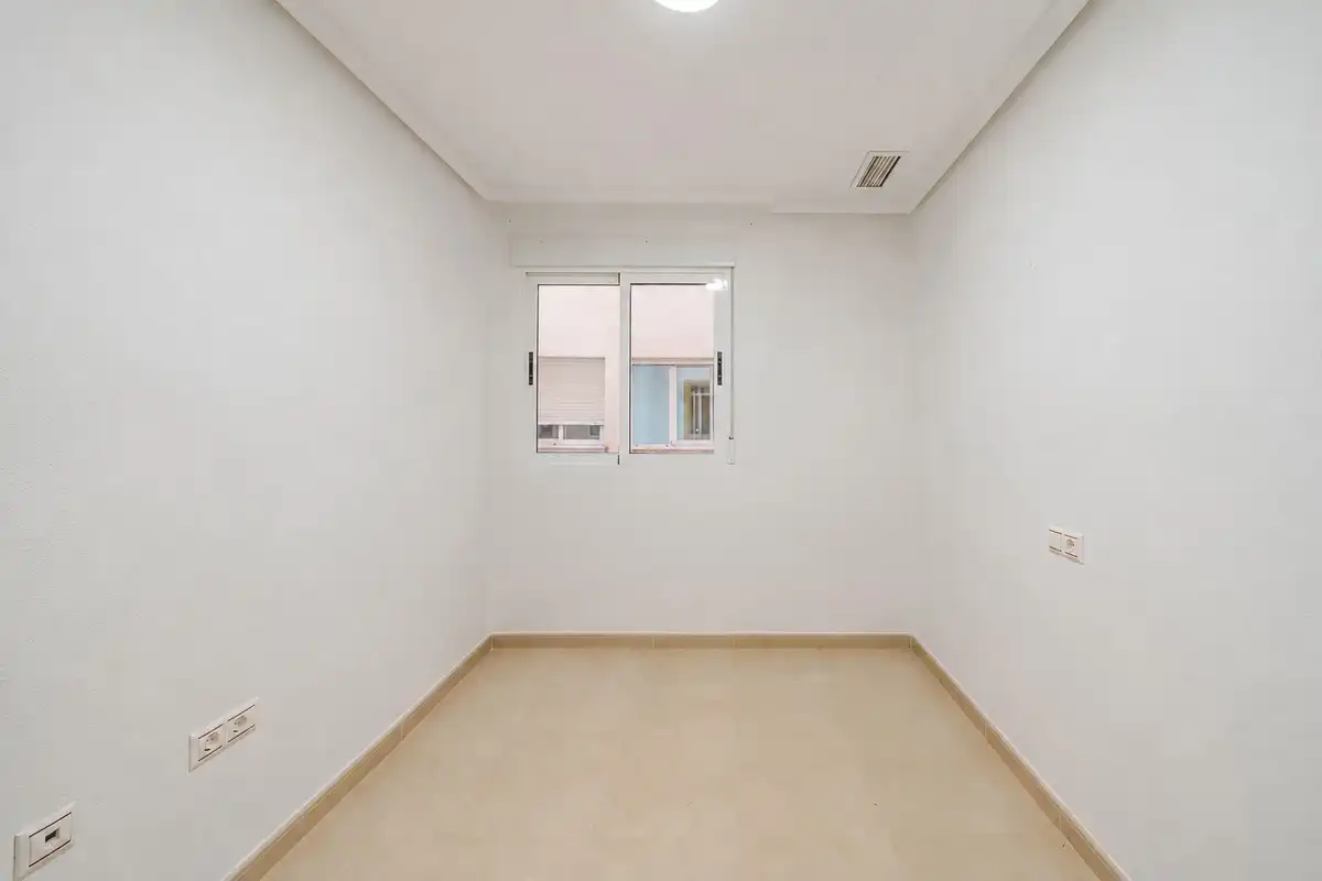 Flat with lift for sale in Calle Campoamor, imagen 14