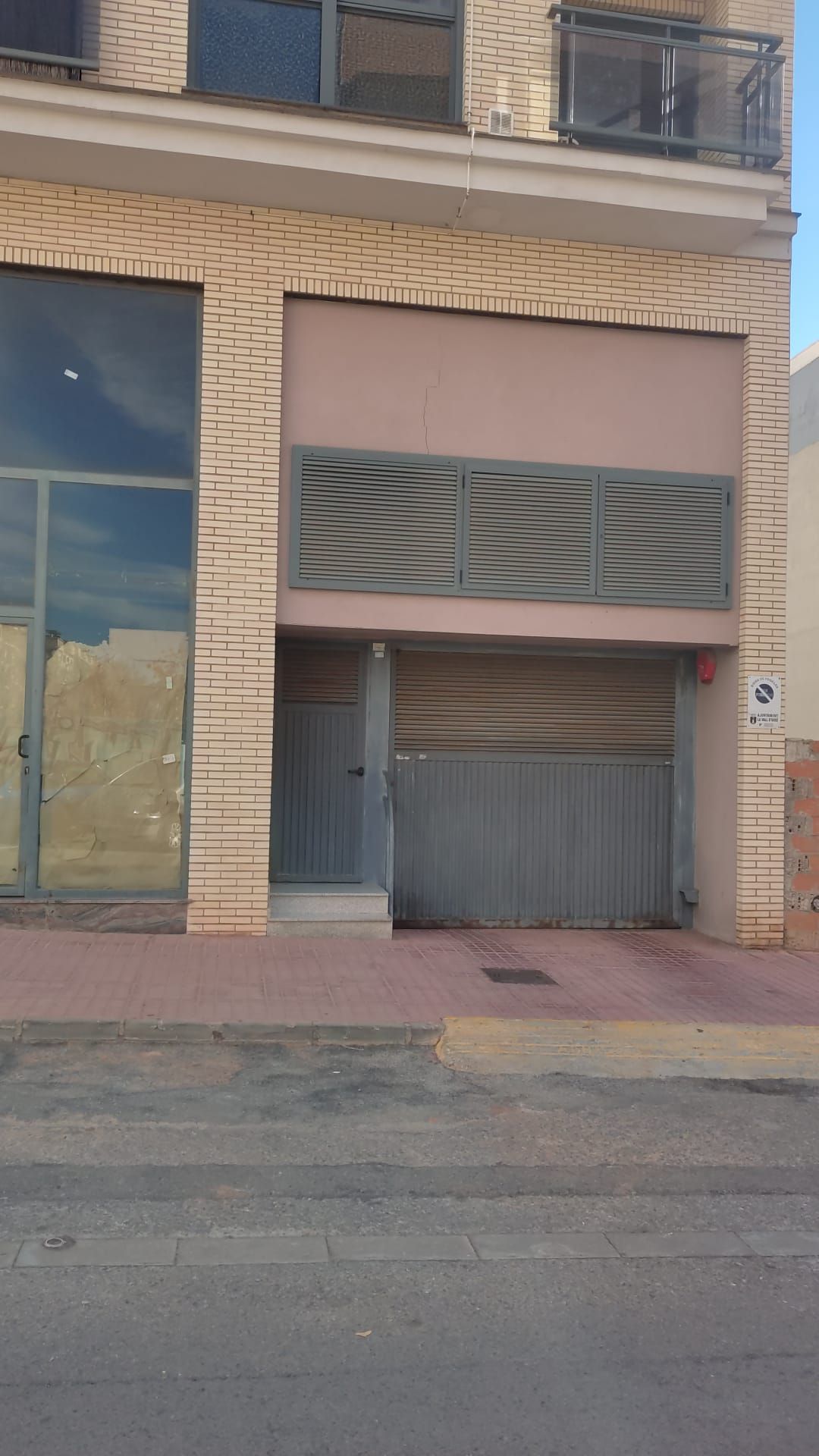Vista exterior de Garatge en venda en La Vall d'Uixó