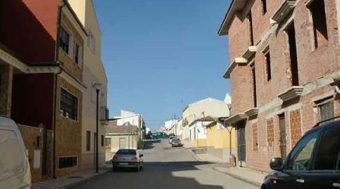 Foto 3 de Edifici en venda a Calle Fuente Palmera, La Carolina, Jaén