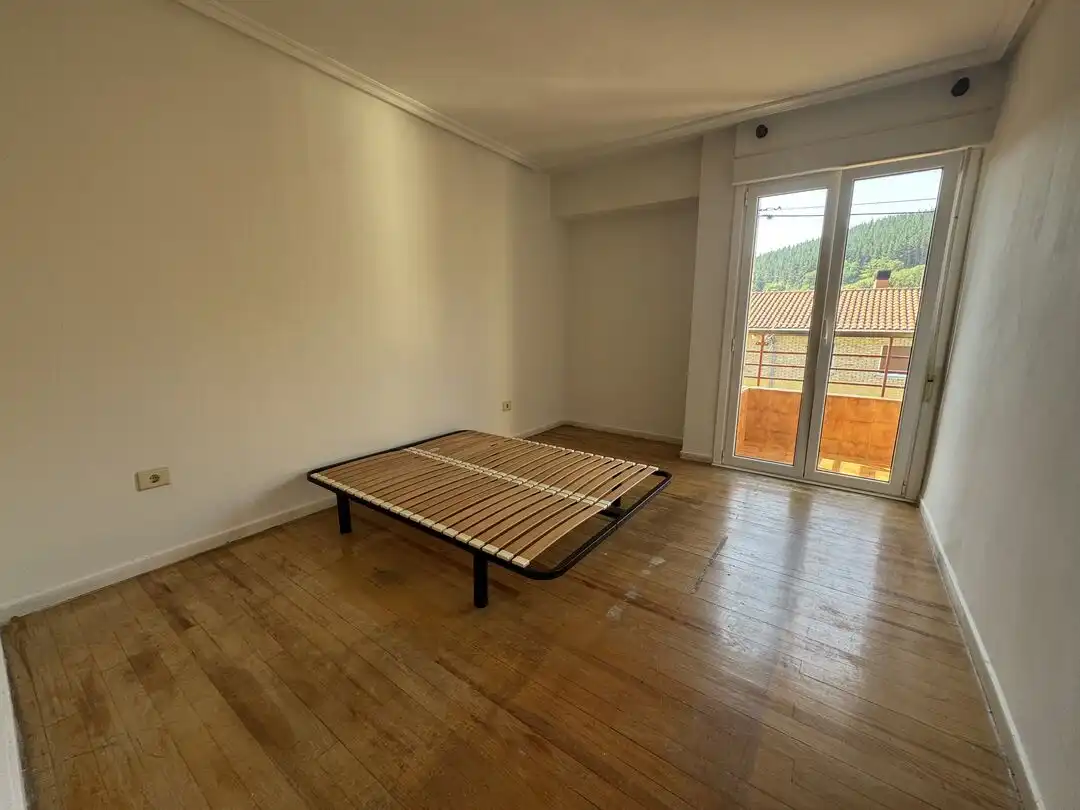 Bedroom of Flat for sale in Legazpi  with Heating and Balcony