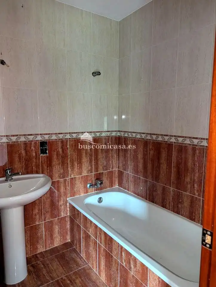 Bathroom of Flat for sale in Arjonilla  with Balcony