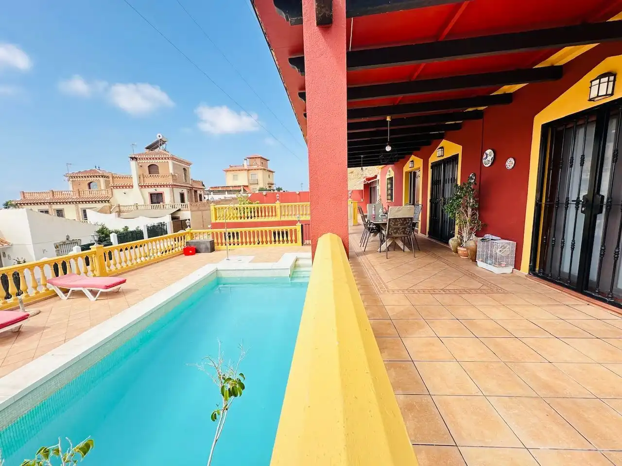 Villa con piscina in vendita a Urbanización Santa Rosa, imagen 2