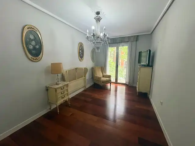 Sala d'estar de Pis en venda en Guadalajara amb Aire condicionat, Calefacció i Parquet