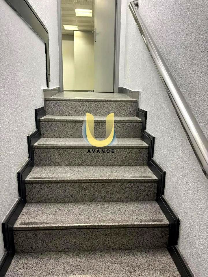 Local de lloguer a Palos de Moguer, Arganzuela