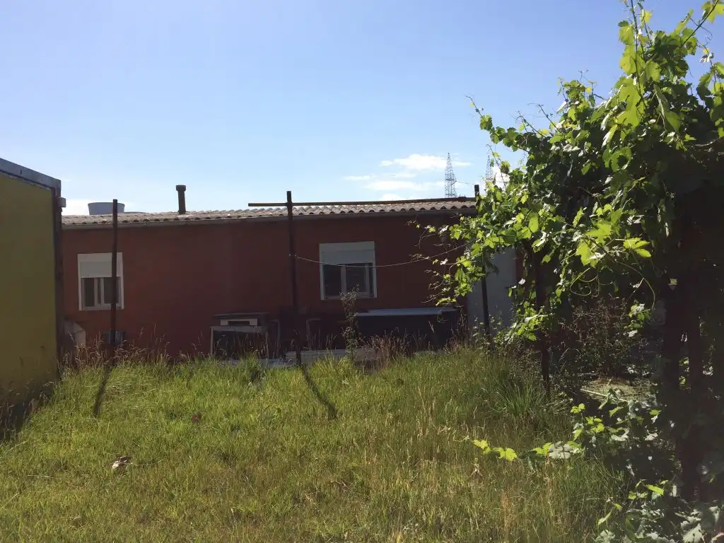 Finca rústica en venta en Cubillos del Sil con Jardín privado, Terraza y Amueblado
