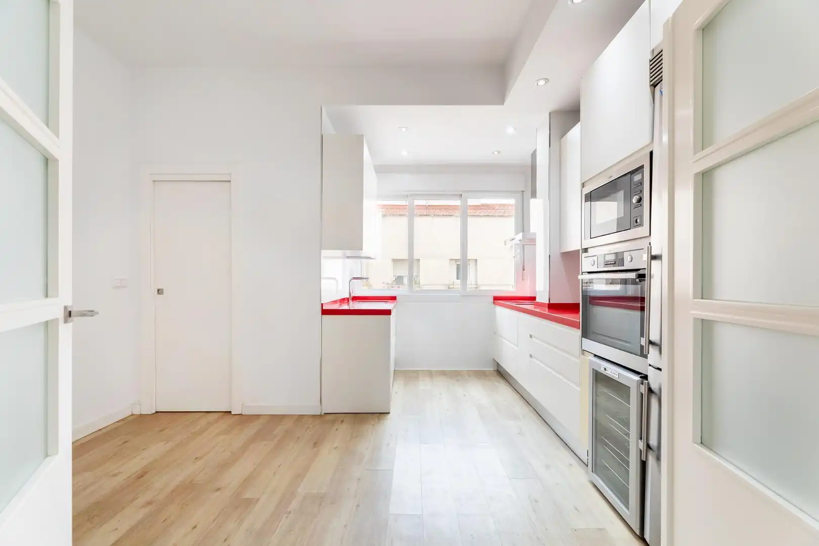 Kitchen of Flat for rent in Madrid  with Air Conditioner and Heating
