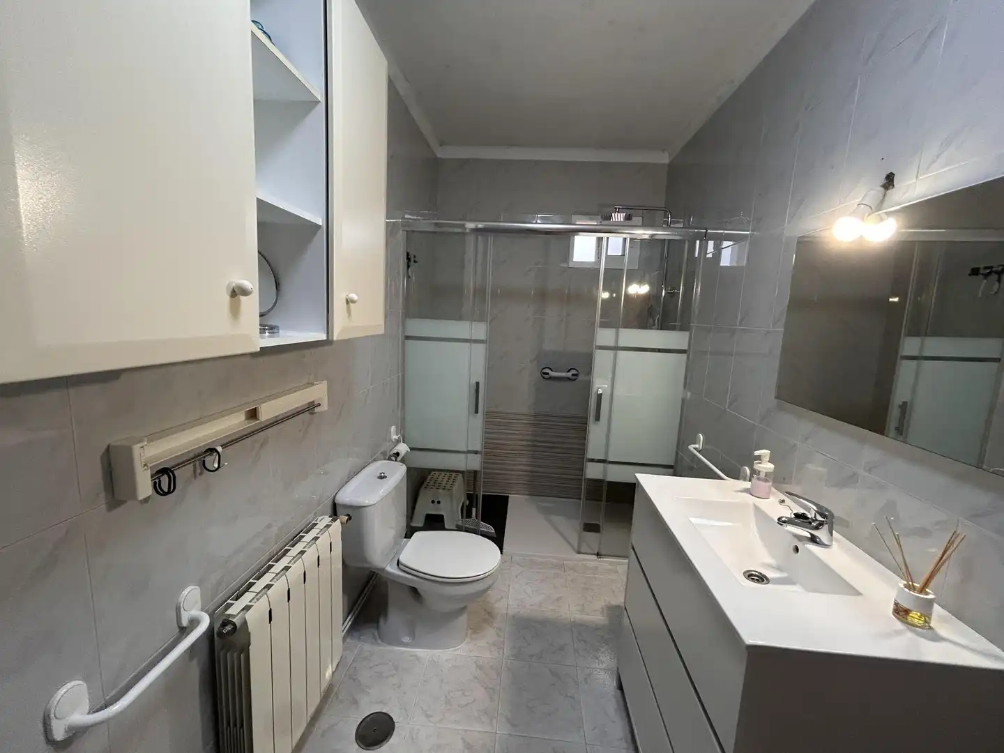 Bathroom of Houses for sale in Poio  with Heating, Terrace and Furnished