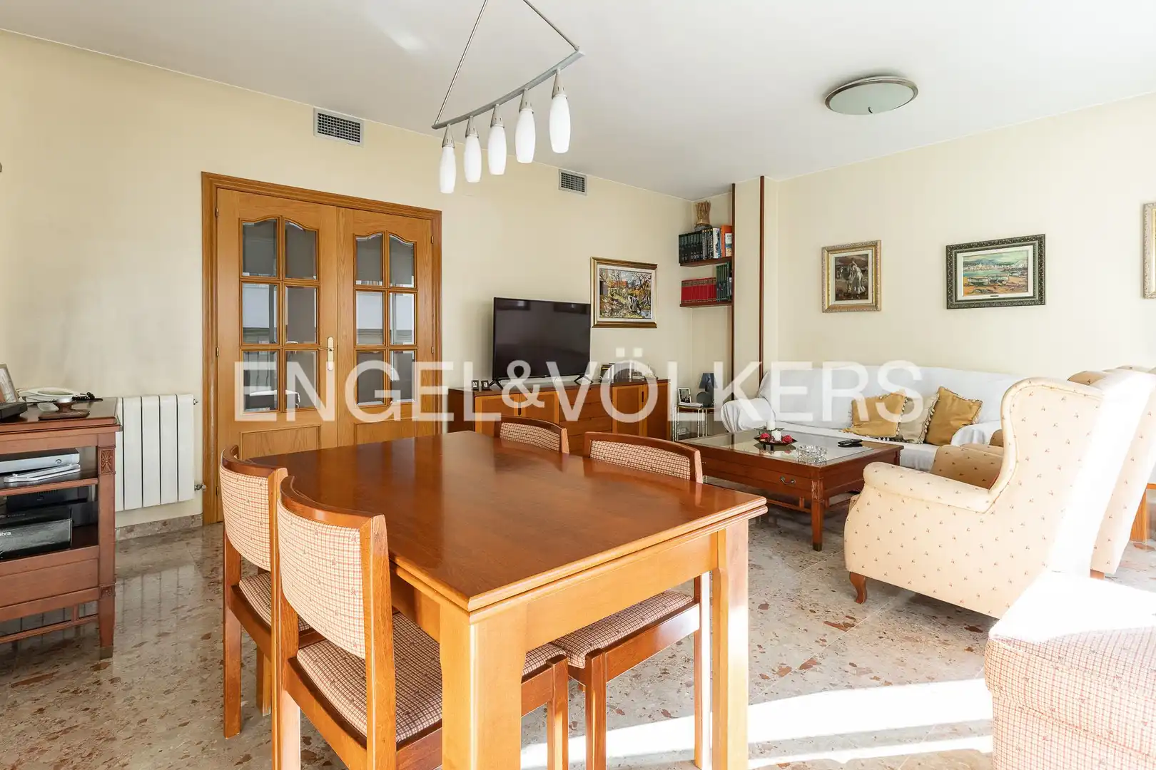 Comedor de Piso en venta en Terrassa con Aire acondicionado, Calefacción y Terraza