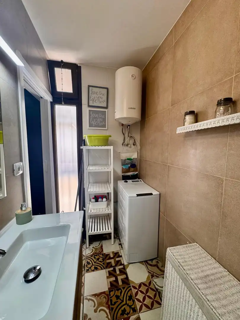 Baño de Piso en venta en Arona con Jardín privado, Terraza y Amueblado