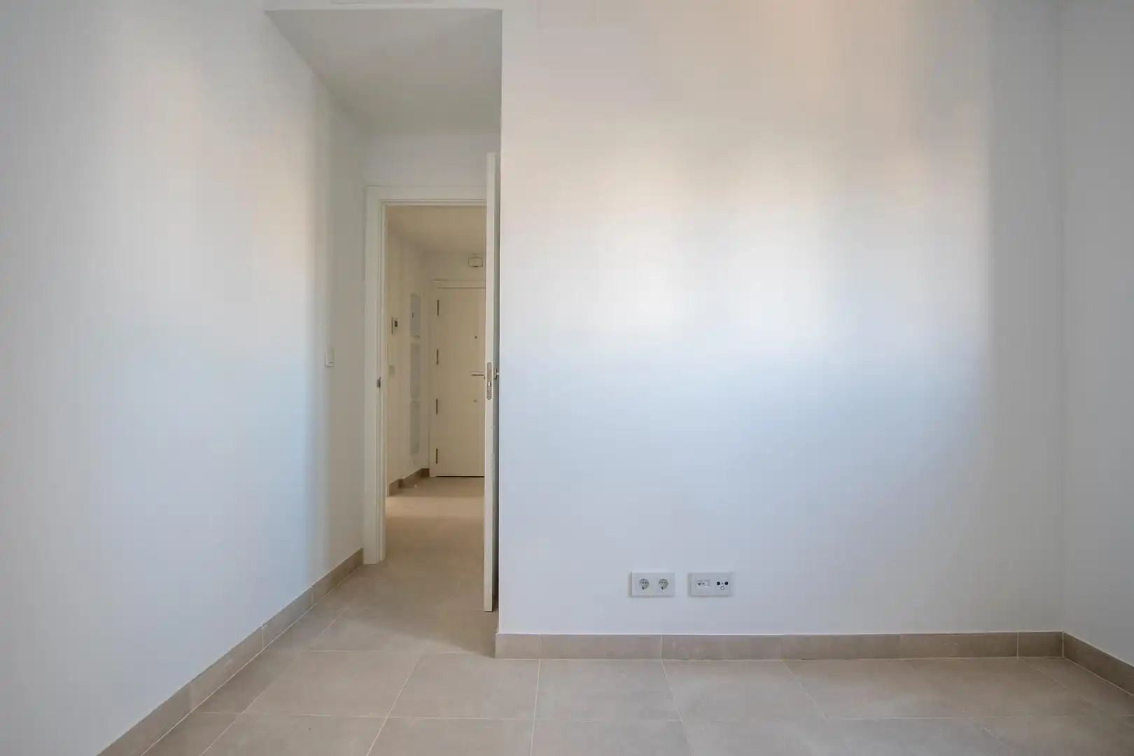 Wohnung zum Verkauf in San Fernando mit Klimaanlage, Heizung und Terrasse
