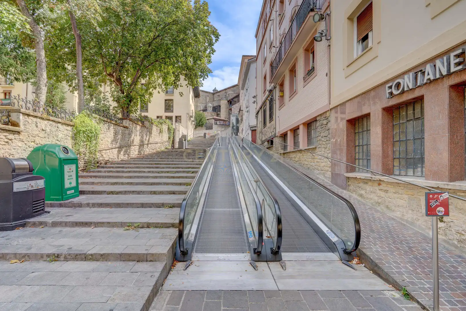 Local comercial en venta en Fuente de los Patos Plaza, Vitoria-Gasteiz, Spain 1, imagen 28