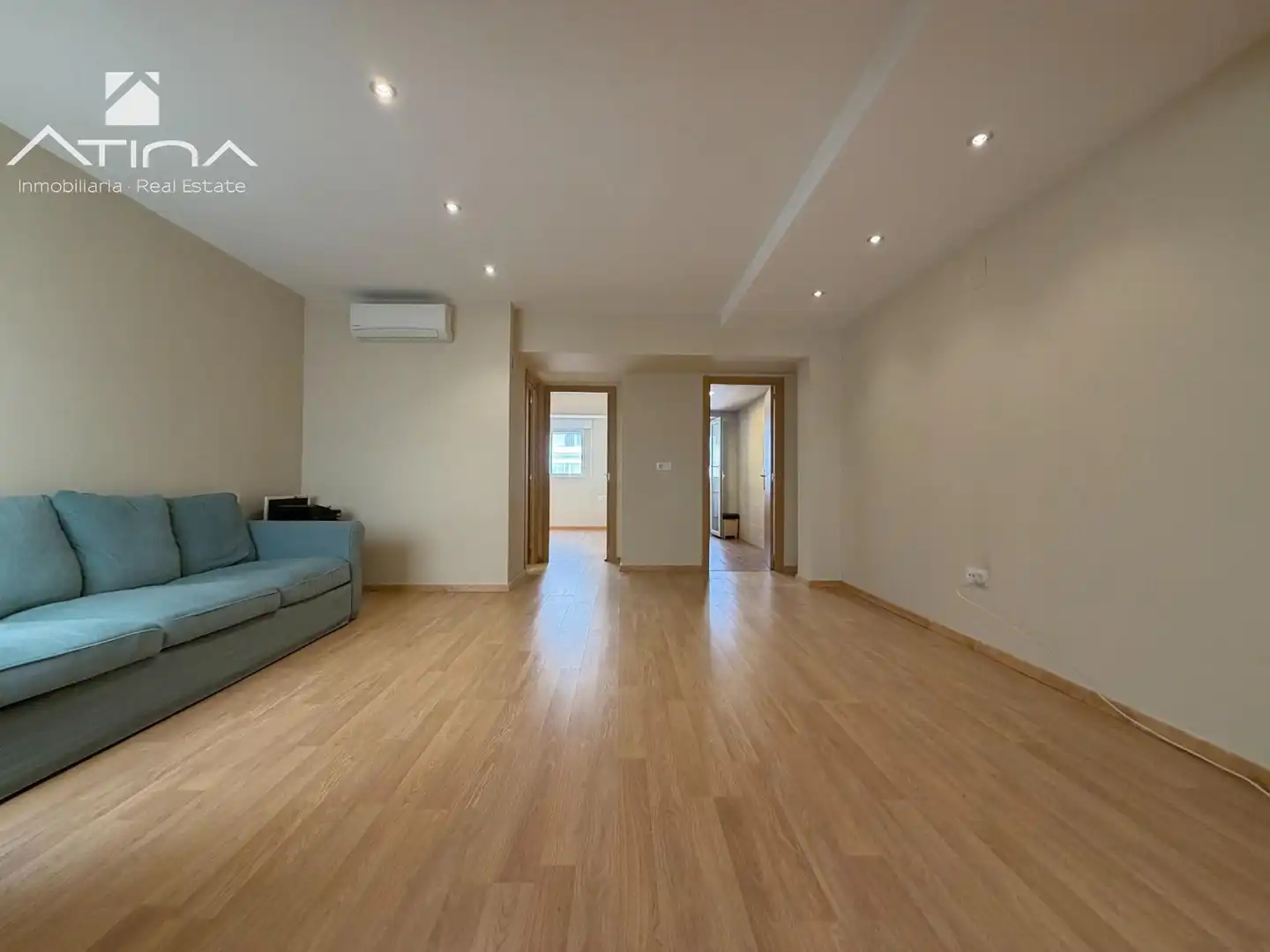 Wohnung zum Verkauf in Gandia mit Klimaanlage und Terrasse