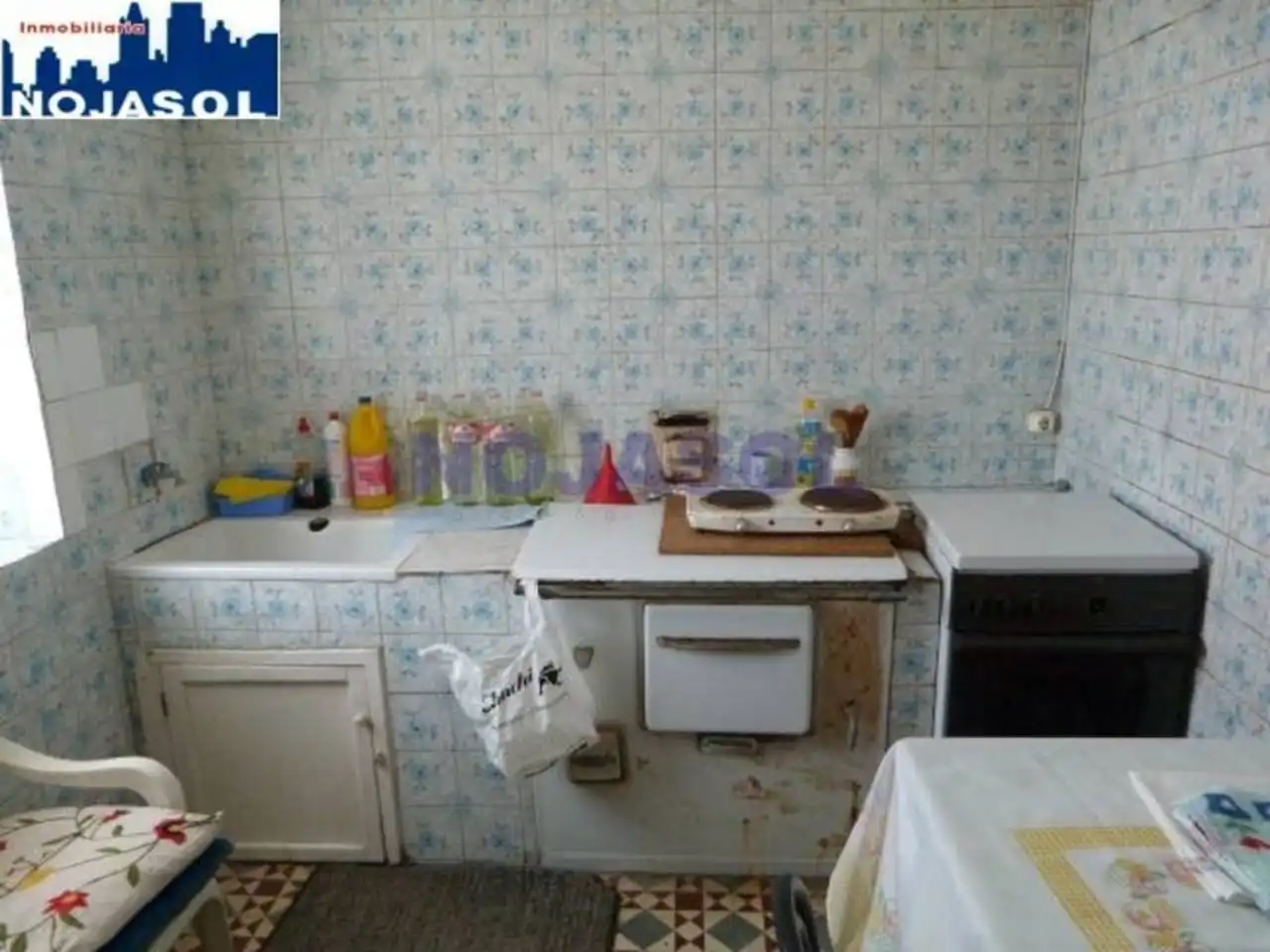 Cuina de Casa adosada en venda en Escalante amb Moblat