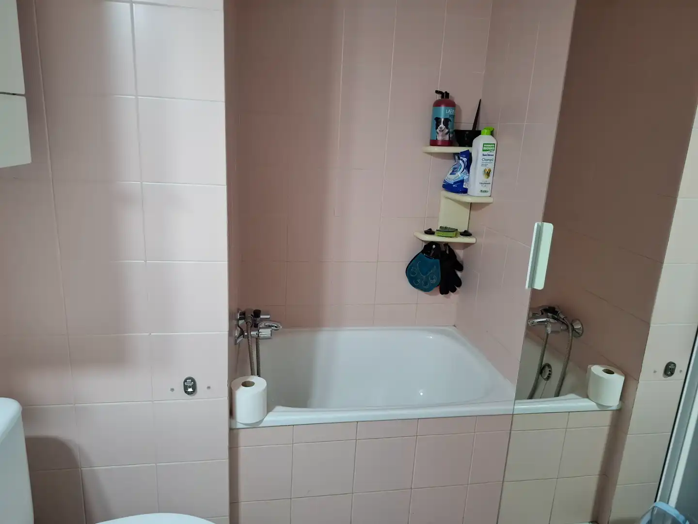 Bathroom of Flat for sale in Sevilla  with Air Conditioner, Terrace and Storage room