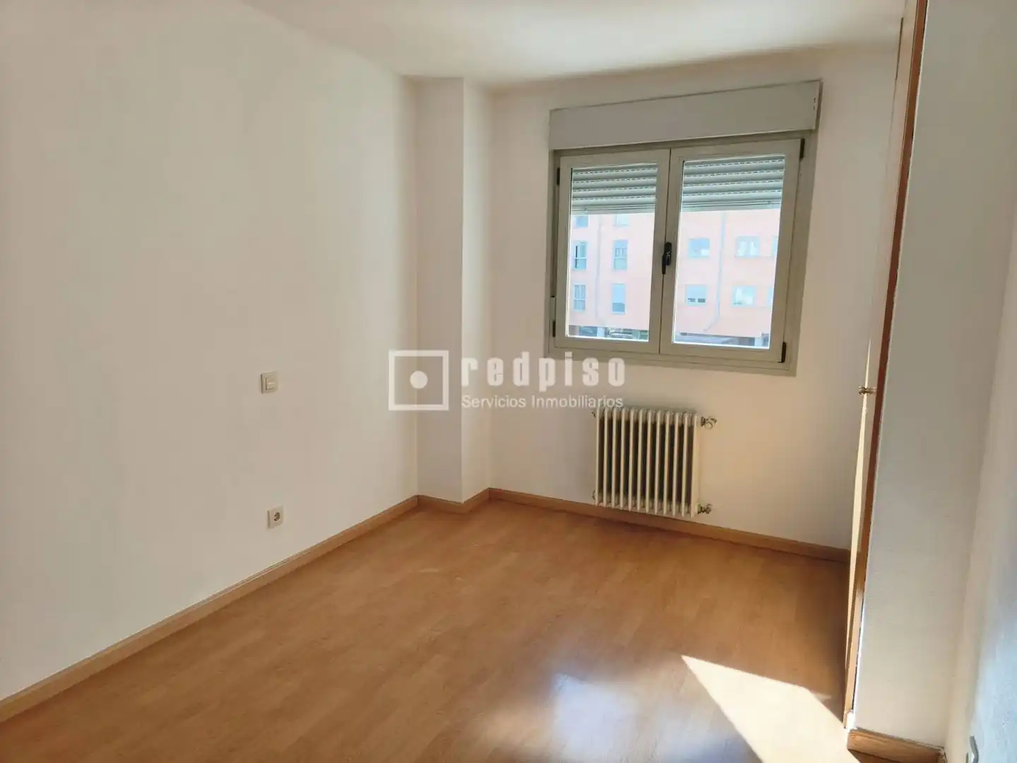 Schlafzimmer von Wohnung zur Miete in Hortaleza