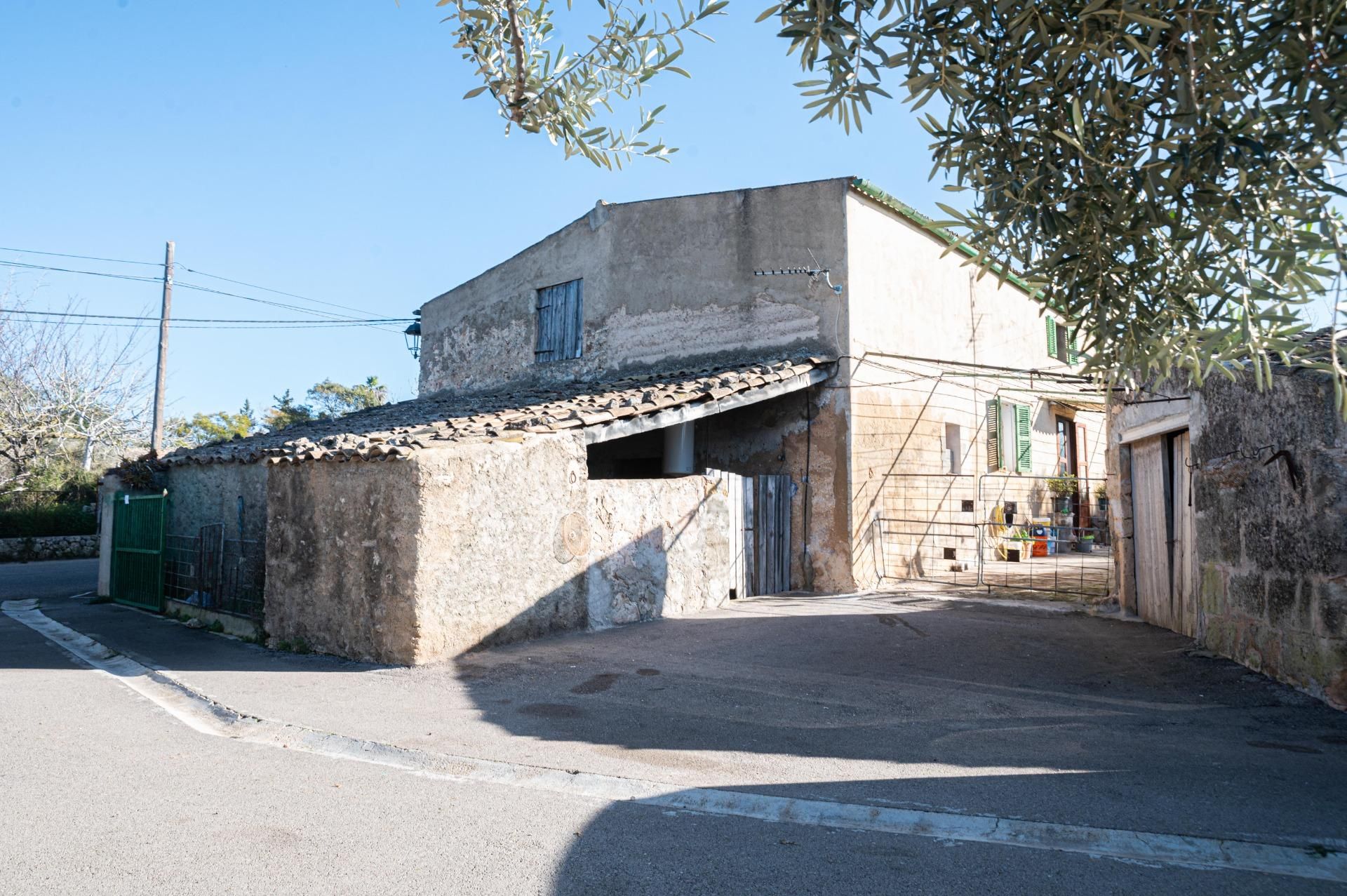 Vista exterior de Casa o xalet en venda en Lloret de Vistalegre amb Calefacció, Jardí privat i Terrassa