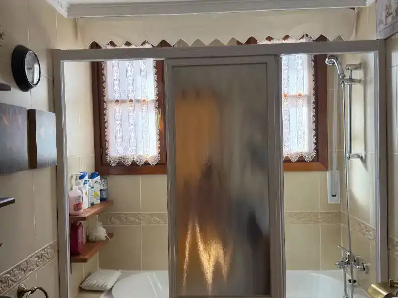 Bany de Casa adosada en venda en Miranda de Ebro amb Jardí privat, Parquet i Traster