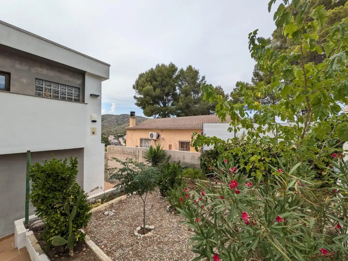Exterior view of Houses for sale in El Vendrell  with Air Conditioner