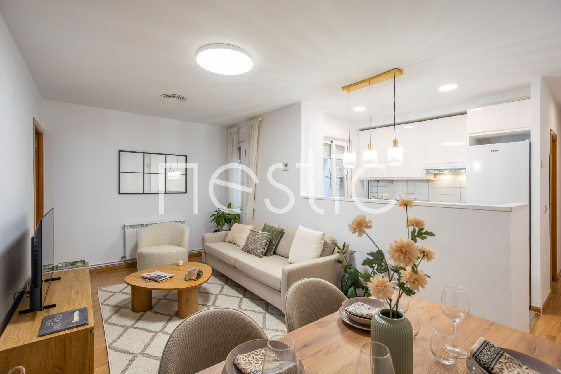 Vista exterior de Apartament de lloguer en  Madrid Capital amb Aire condicionat, Calefacció i Moblat