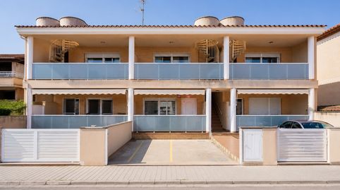 Planta baja con terraza y parking a 10 minutos de la playa en Miami Playa