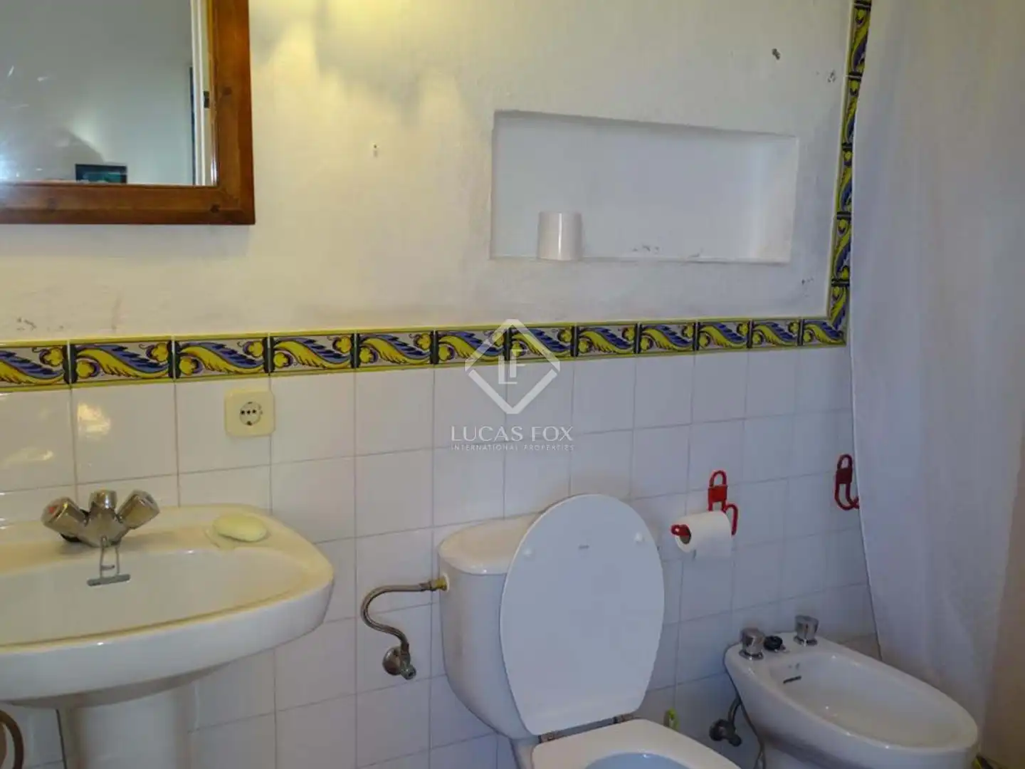 Country homes for sale in Cala Blanca