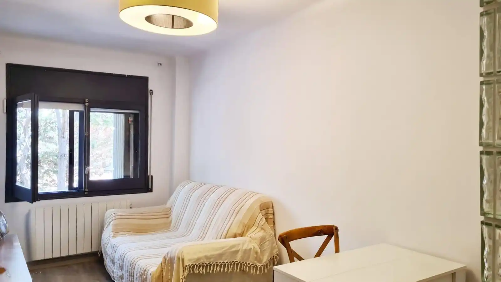 Habitación de Planta baja en venta en Barcelona con Calefacción