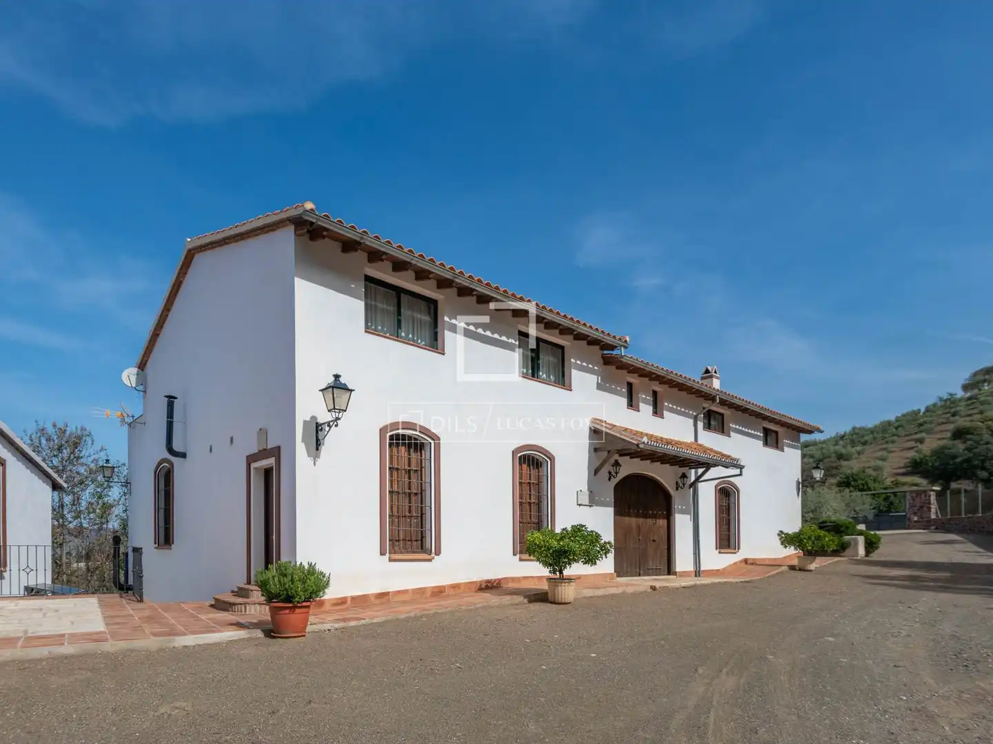 Vista exterior de Finca rústica en venda en Málaga amb Jardí privat, Terrassa i Traster