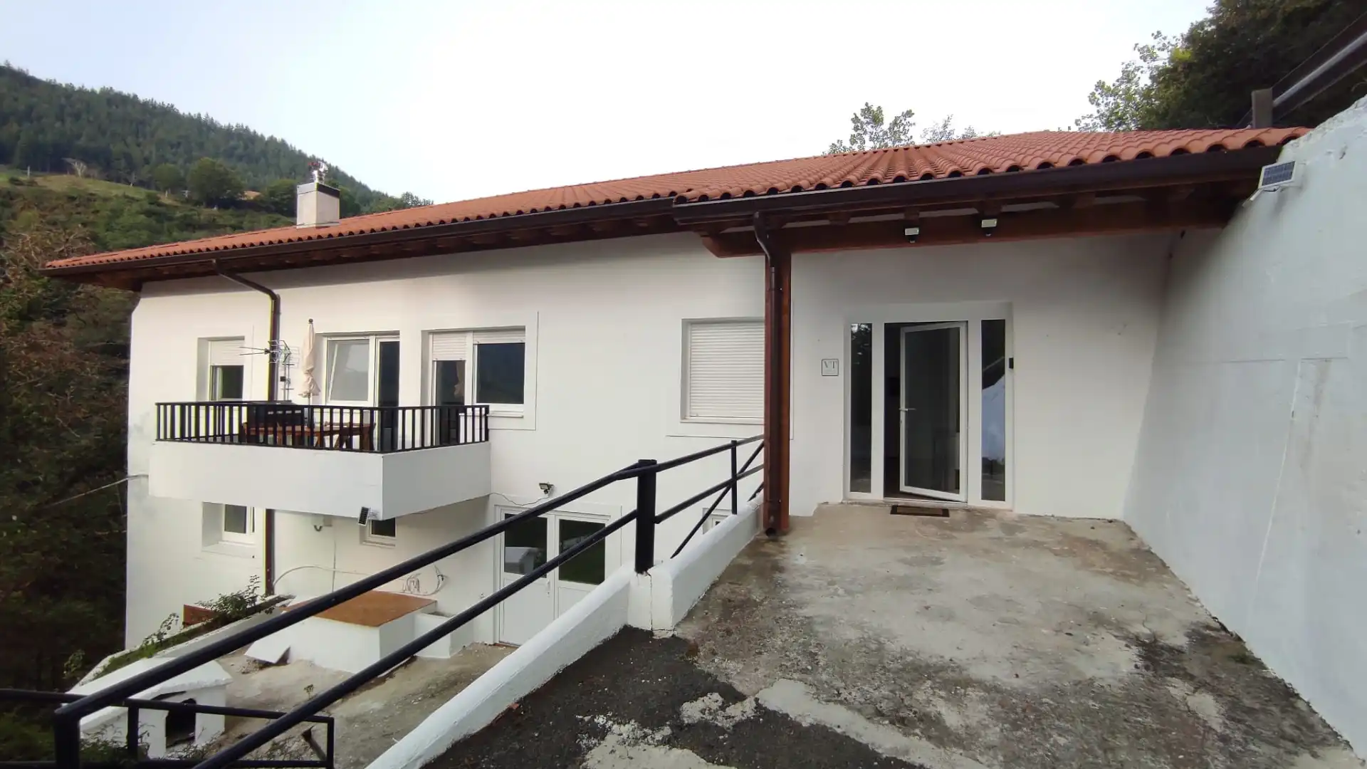 Vista exterior de Casa o xalet en venda en Elgoibar amb Calefacció, Moblat i Forn