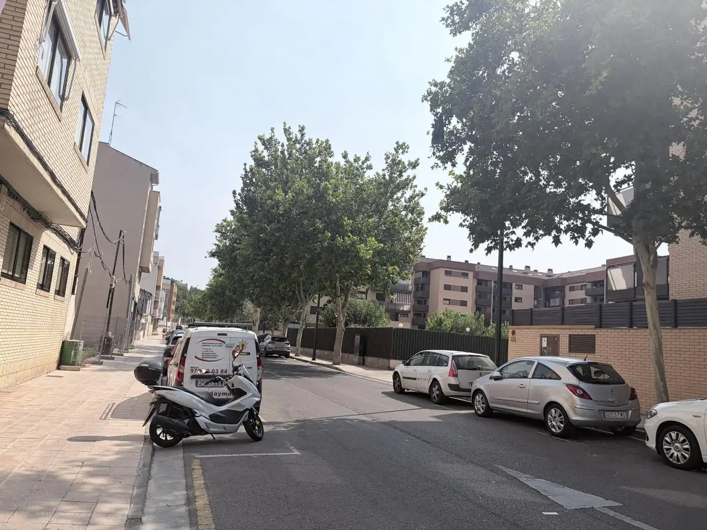Außenansicht von Wohnung zur Miete in Zaragoza mit Klimaanlage, Heizung und Terrasse