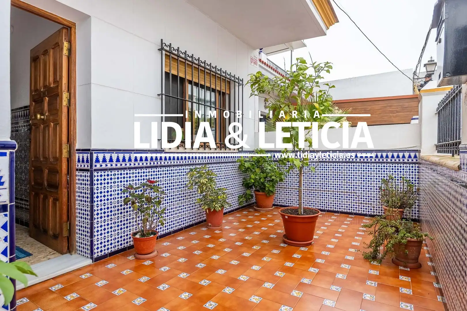 Terrassa de Casa o xalet en venda en Alcalá de Guadaira amb Aire condicionat, Jardí privat i Terrassa