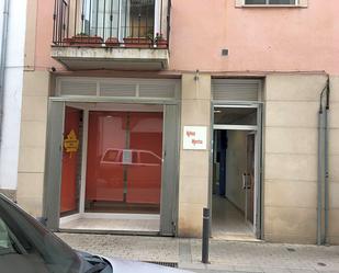 Premises to rent in Tona