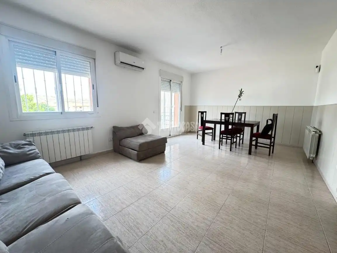 Living room of Flat for sale in Ontígola  with Air Conditioner and Heating